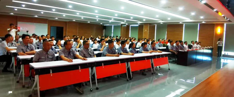 百年禮讚頌黨旗，同心起（qǐ）航（háng）唱紅歌